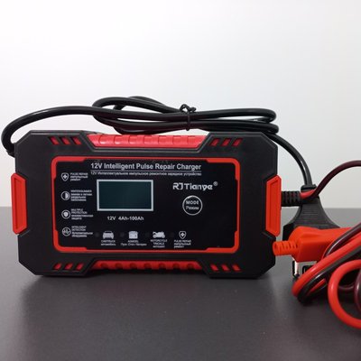 Импульсное зарядное устройство RJ-C12-501A, для свинцовых и гелевых аккумуляторов 12 вольт AS001031 фото